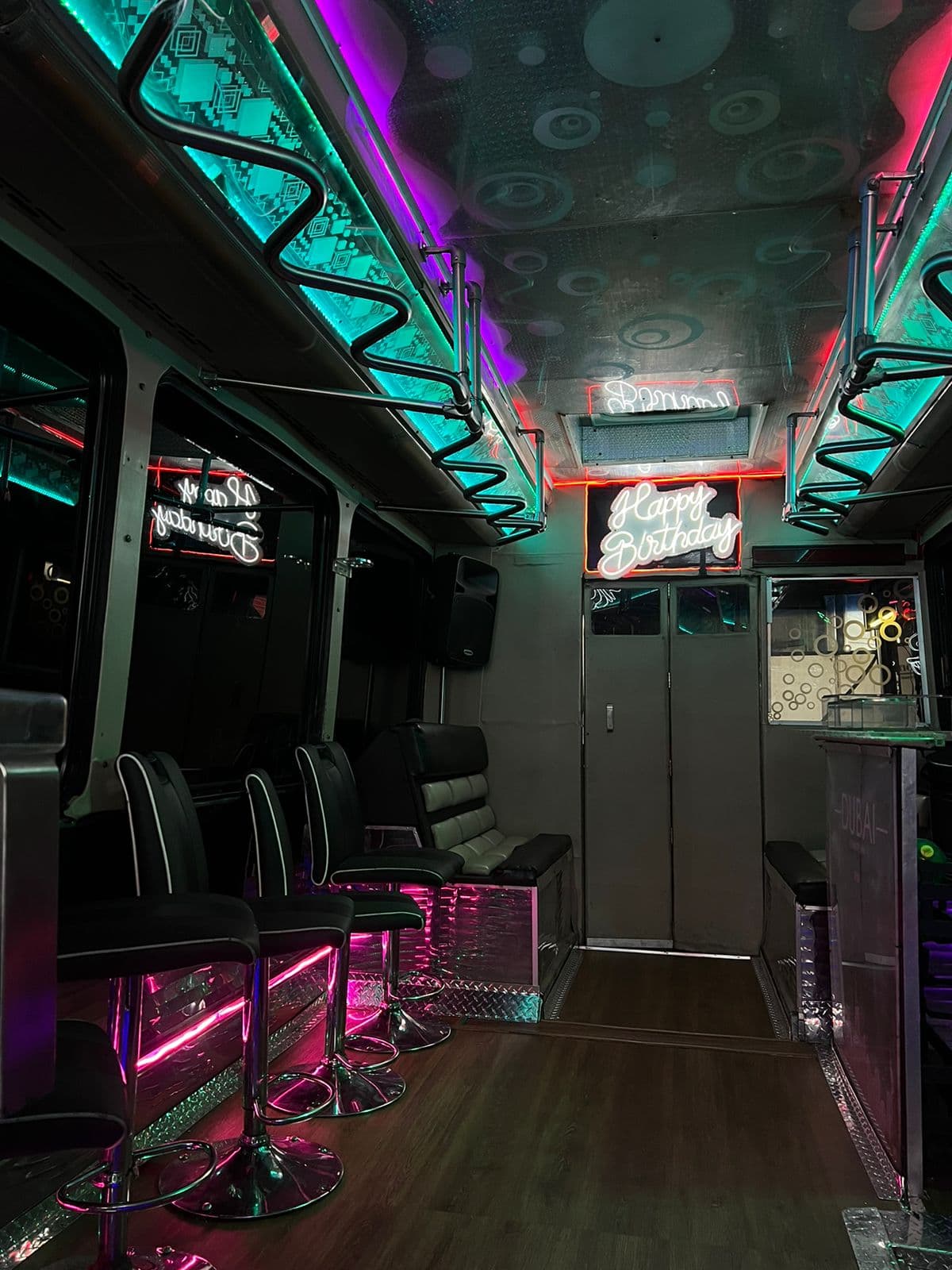 Cantaritos Party Bus - Zona de bar